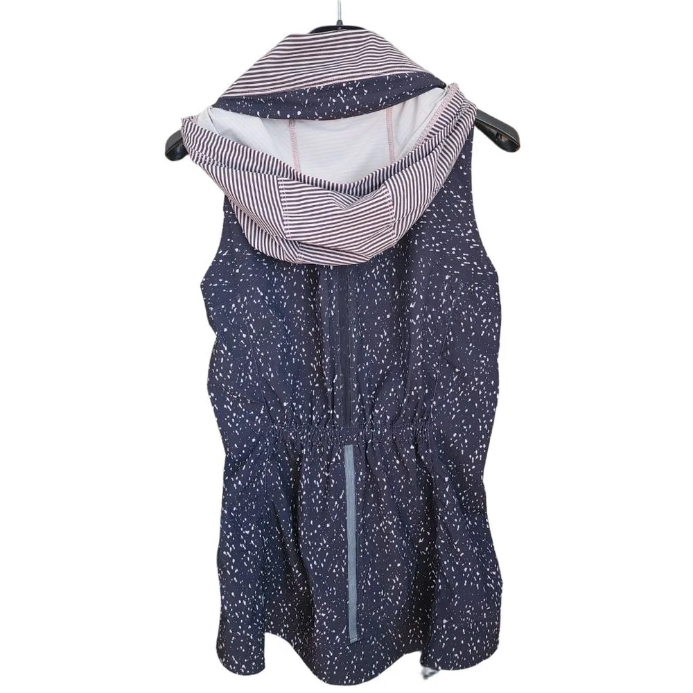 LULULEMON‎ Go The Distance Hooded Vest Butterfly Texture Mink Berry Black Size 6
